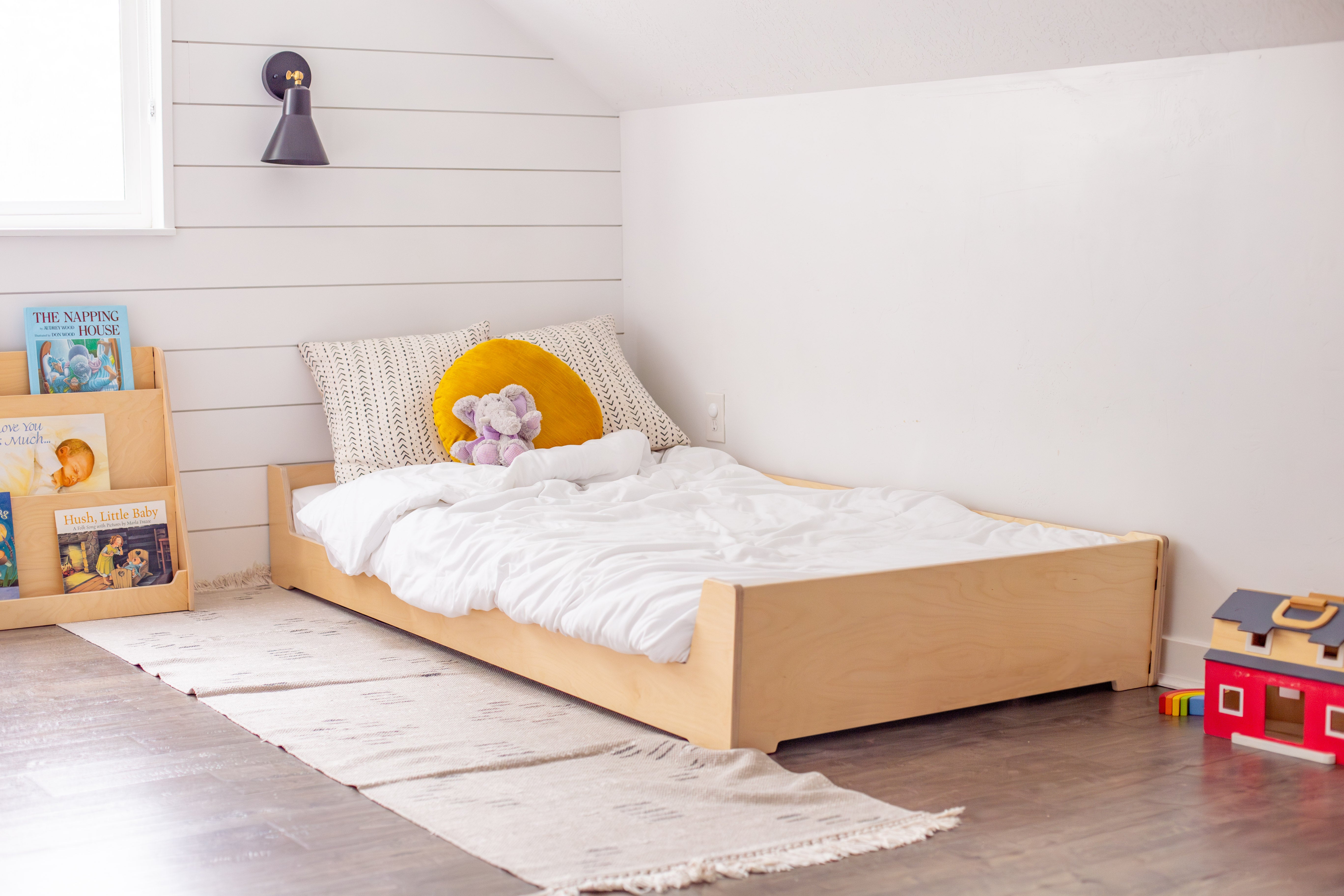 Low Montessori Toddler Floor Bed – Sprout