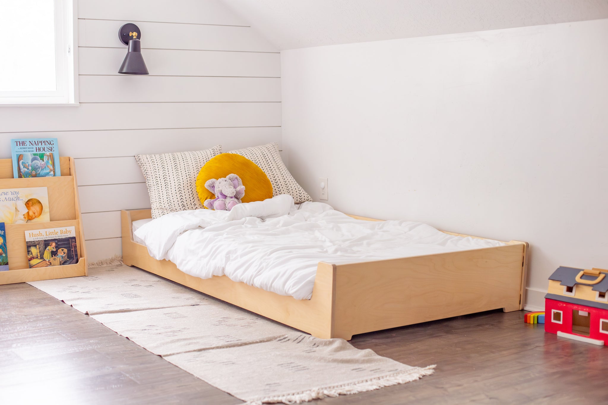 Low Montessori Toddler Floor Bed – Sprout